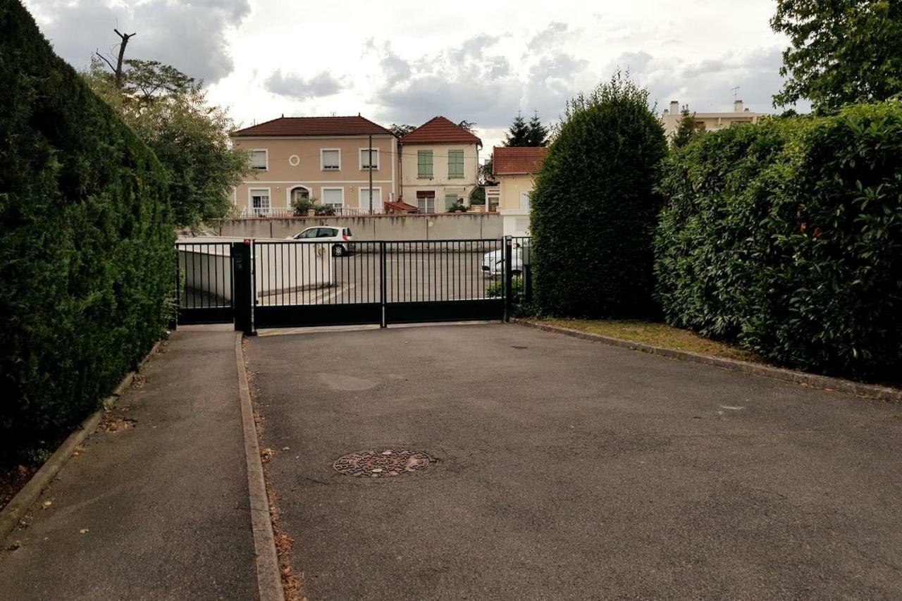 ז'ואנוויל-לה-פו Appartement Centre Ville Proche Paris Disney Vincennes Transports מראה חיצוני תמונה